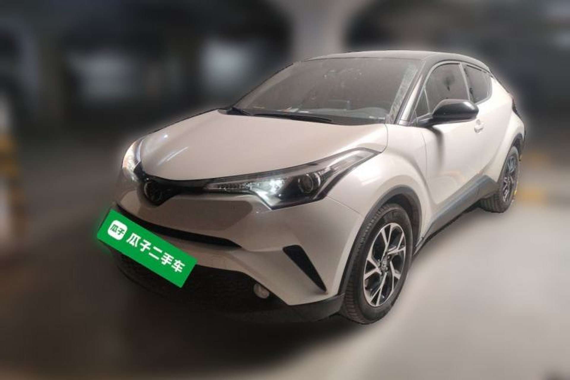 Used Toyota C-HR 2020 2.0L Leading Edition Front Left 45 Deg