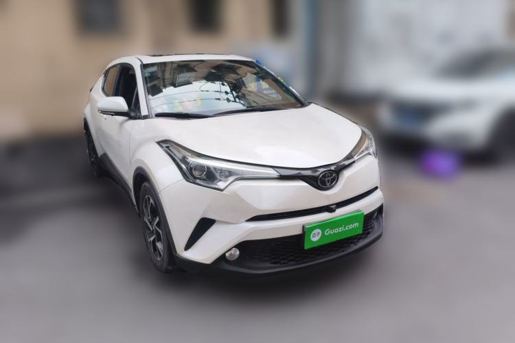 Used Toyota C-HR 2020 2.0L Leading Edition Front Right 45 Deg