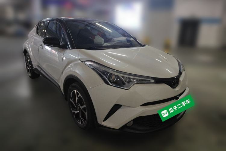 Used Toyota C-HR 2020 2.0L Leading Edition Front Right 45 Deg