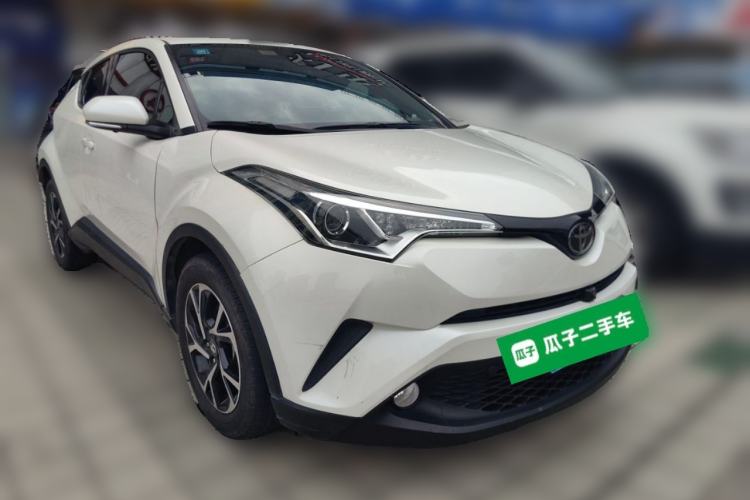 Used Toyota C-HR 2020 2.0L Leading Edition Front Right 45 Deg