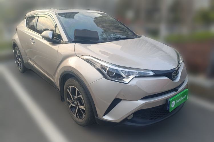 Used Toyota C-HR 2020 2.0L Leading Edition Front Right 45 Deg
