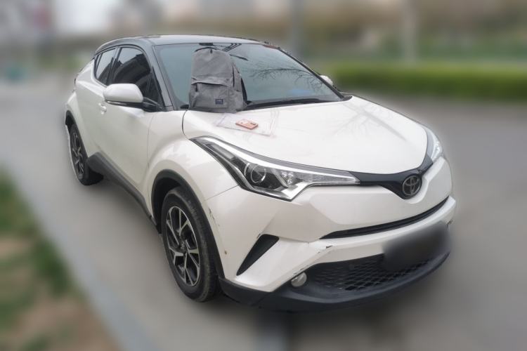 Used Toyota C-HR 2020 2.0L Leading Edition Front Right 45 Deg