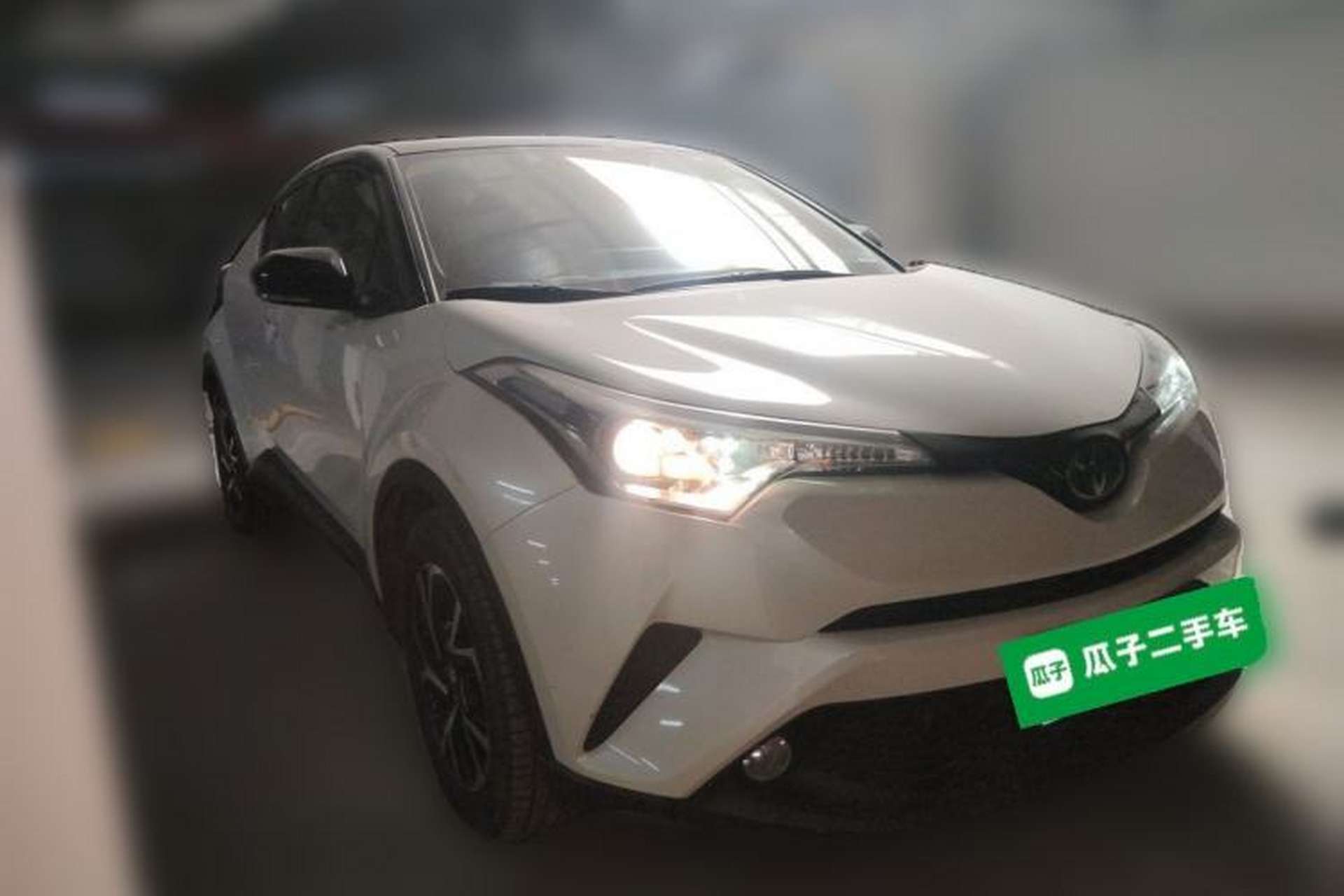 Used Toyota C-HR 2020 2.0L Leading Edition Front Right 45 Deg