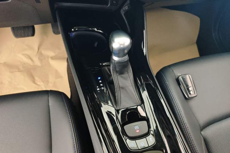 Used Toyota C-HR 2020 2.0L Leading Edition Gear Lever