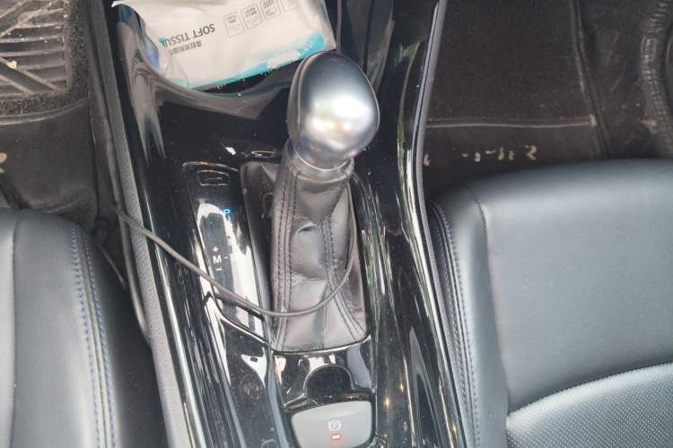 Used Toyota C-HR 2020 2.0L Leading Edition Gear Lever