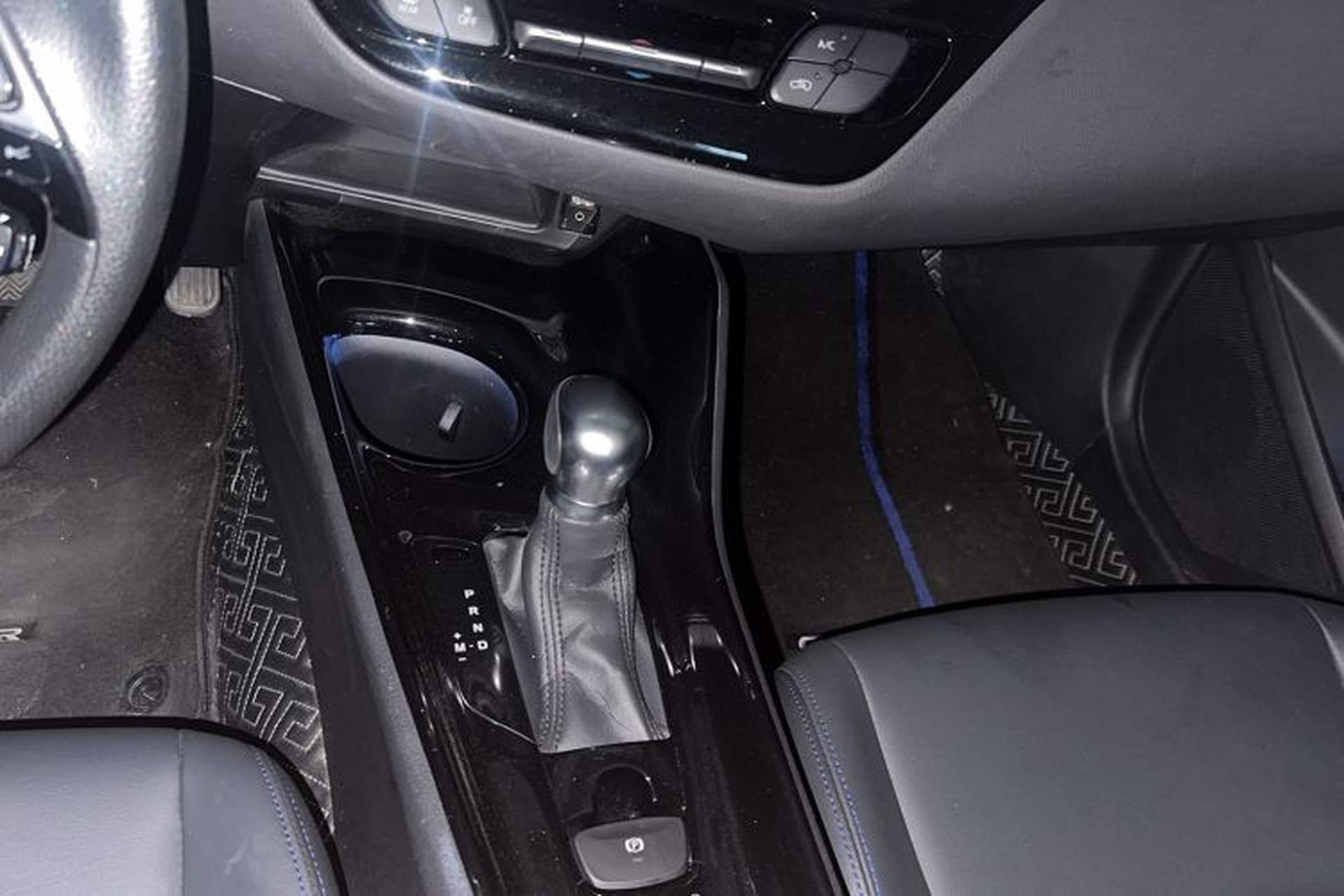 Used Toyota C-HR 2020 2.0L Leading Edition Gear Lever