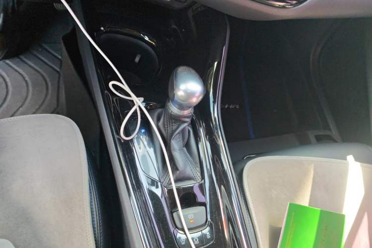 Used Toyota C-HR 2020 2.0L Leading Edition Gear Lever