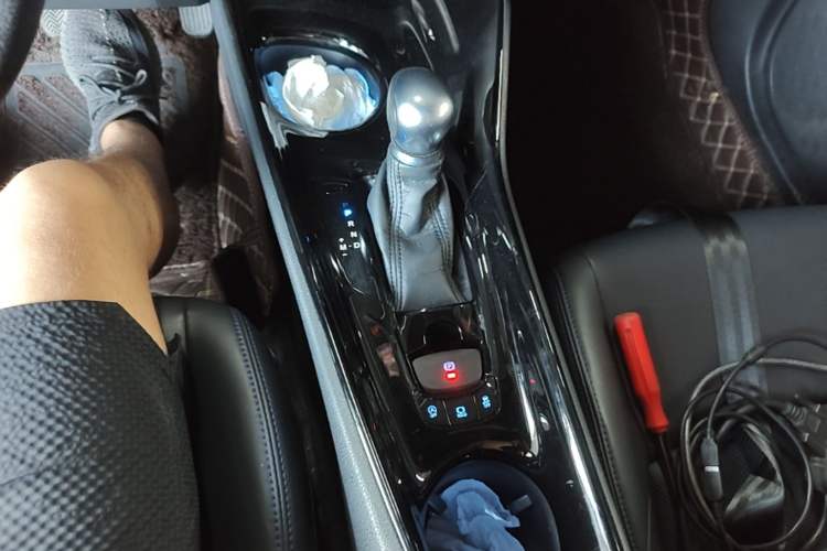 Used Toyota C-HR 2020 2.0L Leading Edition Gear Lever