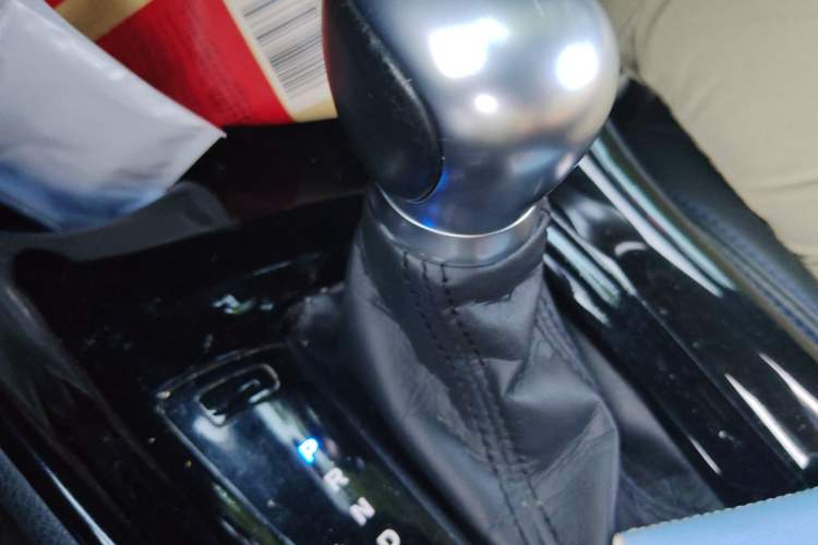 Used Toyota C-HR 2020 2.0L Leading Edition Gear Lever