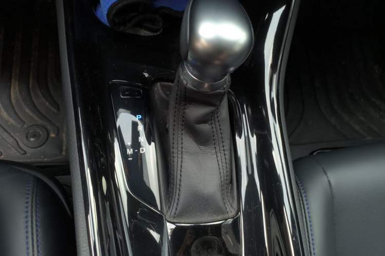 Used Toyota C-HR 2020 2.0L Leading Edition Gear Lever