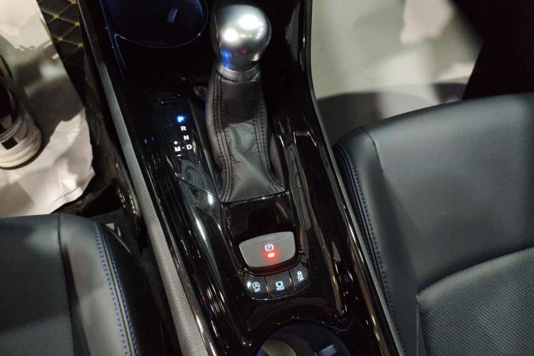 Used Toyota C-HR 2020 2.0L Leading Edition Gear Lever