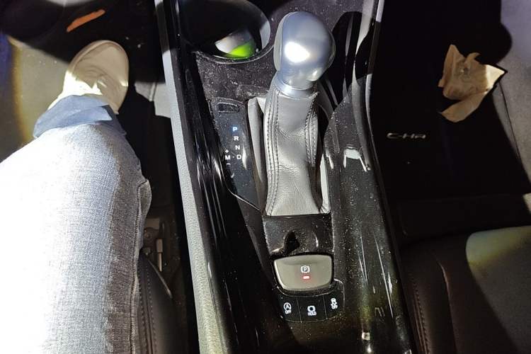 Used Toyota C-HR 2020 2.0L Leading Edition Gear Lever