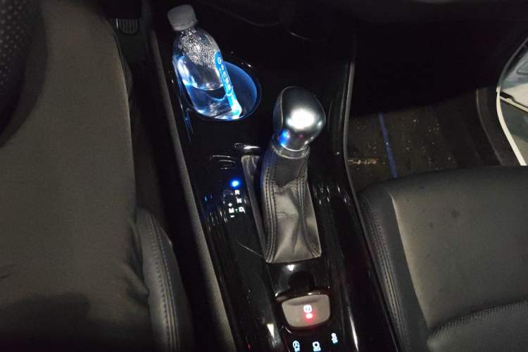 Used Toyota C-HR 2020 2.0L Leading Edition Gear Lever
