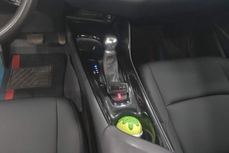 Used Toyota C-HR 2020 2.0L Leading Edition Gear Lever