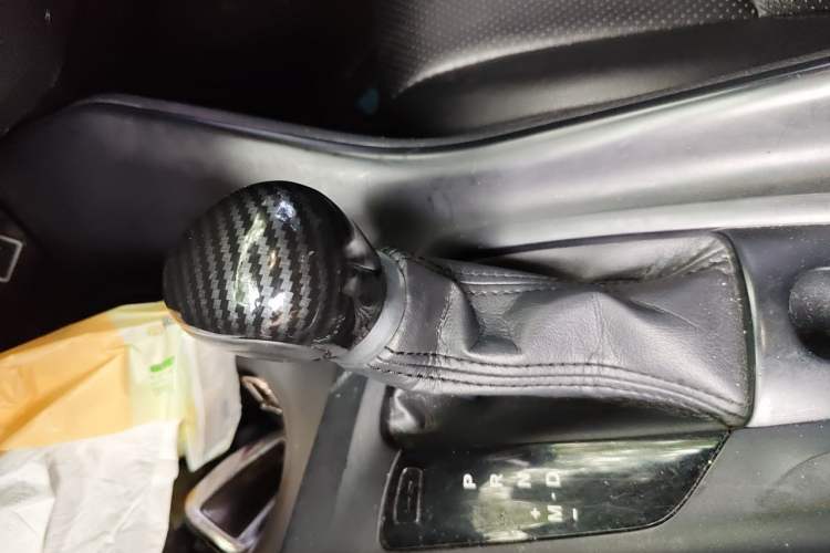 Used Toyota C-HR 2020 2.0L Comfort Edition Gear Lever