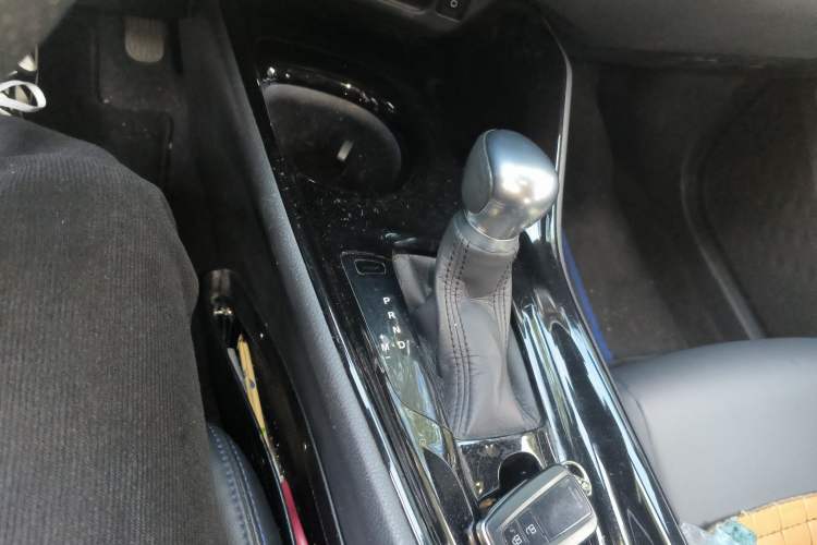 Used Toyota C-HR 2020 2.0L Leading Edition Gear Lever