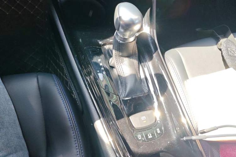 Used Toyota C-HR 2020 2.0L Leading Edition Gear Lever