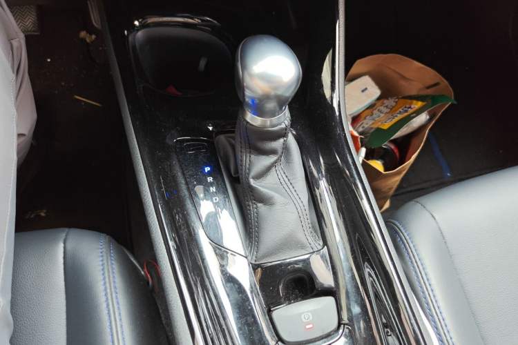 Used Toyota C-HR 2020 2.0L Leading Edition Gear Lever
