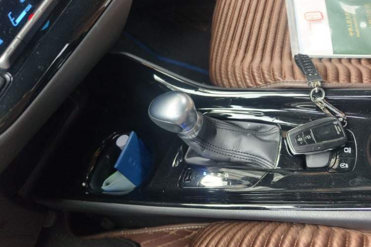 Used Toyota C-HR 2020 2.0L Leading Edition Gear Lever