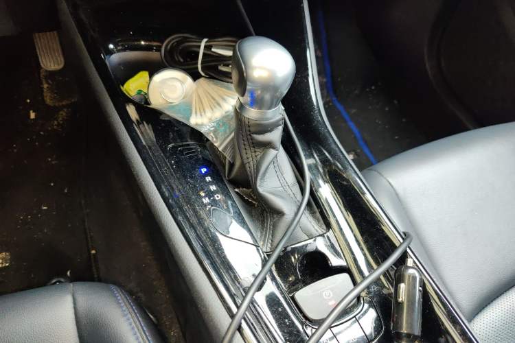 Used Toyota C-HR 2020 2.0L Leading Edition Gear Lever