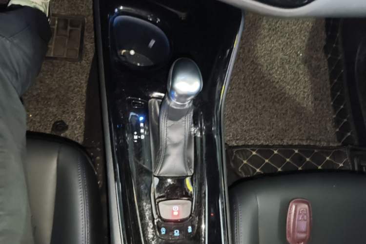 Used Toyota C-HR 2020 2.0L Leading Edition Gear Lever