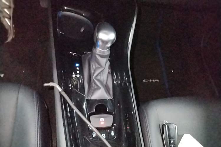Used Toyota C-HR 2020 2.0L Leading Edition Gear Lever