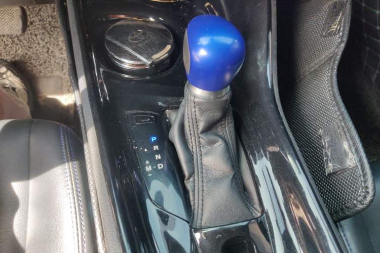 Used Toyota C-HR 2020 2.0L Leading Edition Gear Lever