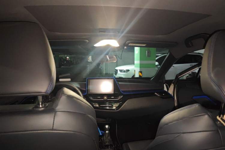 Used Toyota C-HR 2020 2.0L Leading Edition Headliner
