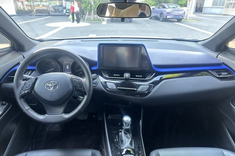 Used Toyota C-HR 2020 2.0L Leading Edition Interior 1
