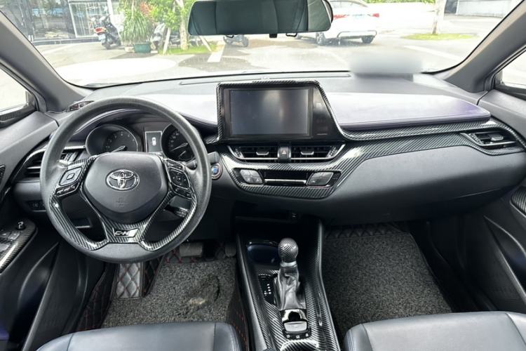Used Toyota C-HR 2020 2.0L Leading Edition Interior 1