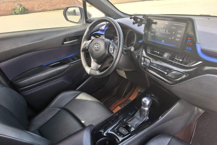Used Toyota C-HR 2020 2.0L Leading Edition Interior 1