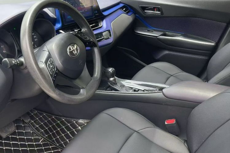 Used Toyota C-HR 2020 2.0L Leading Edition Interior 1