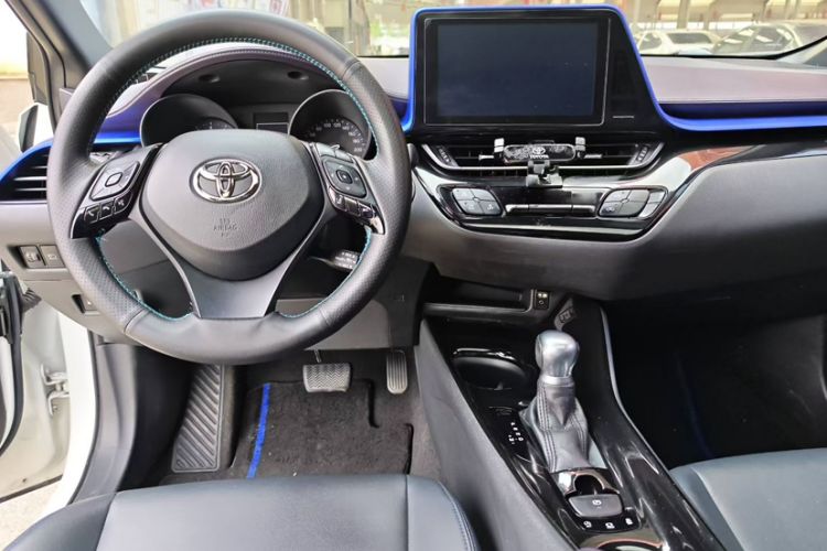 Used Toyota C-HR 2020 2.0L Leading Edition Interior 1
