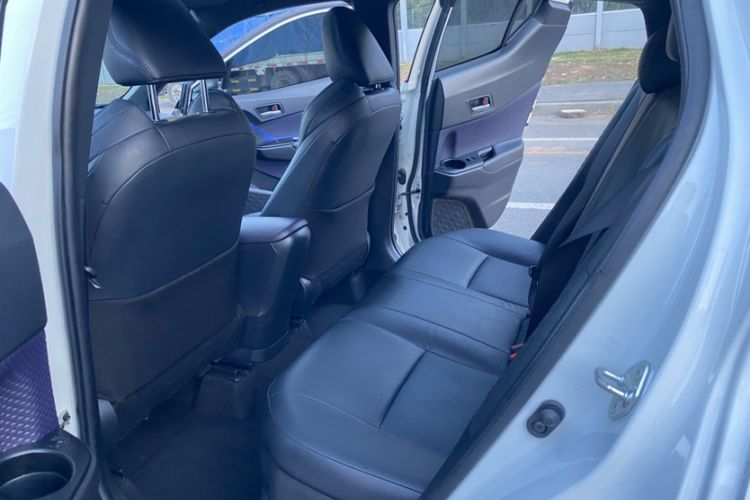 Used Toyota C-HR 2020 2.0L Leading Edition Interior 15