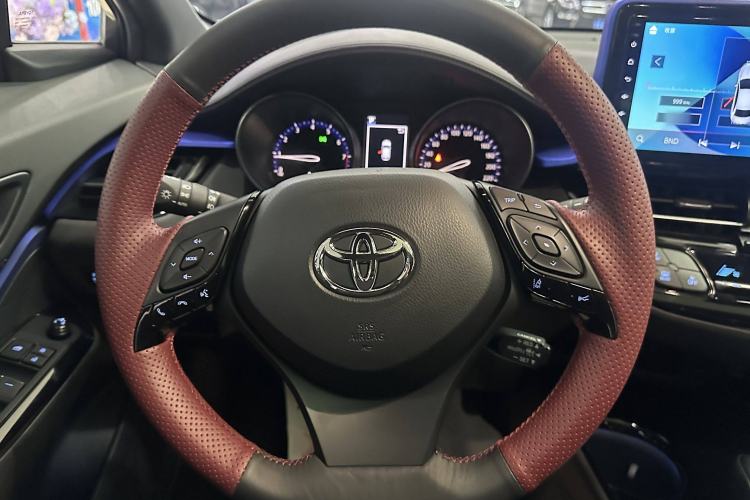 Used Toyota C-HR 2020 2.0L Leading Edition Interior 2