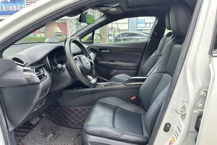 Used Toyota C-HR 2020 2.0L Leading Edition Interior 2
