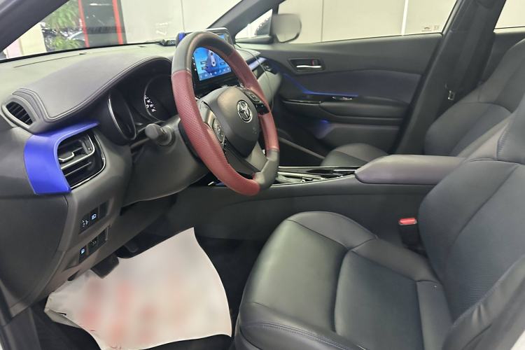 Used Toyota C-HR 2020 2.0L Leading Edition Interior 3