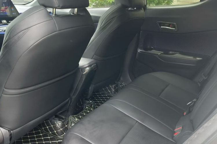 Used Toyota C-HR 2020 2.0L Leading Edition Interior 3