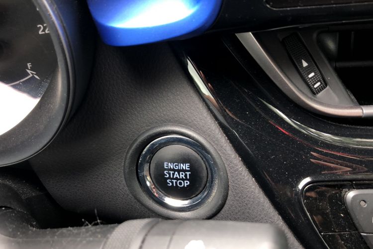 Used Toyota C-HR 2020 2.0L Luxury Edition Interior 3
