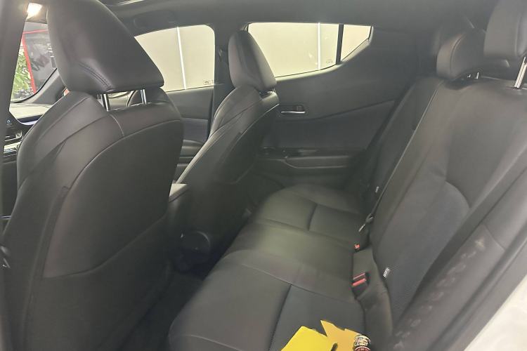 Used Toyota C-HR 2020 2.0L Leading Edition Interior 4