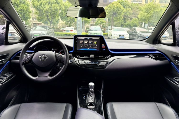 Used Toyota C-HR 2020 2.0L Leading Edition Interior 5