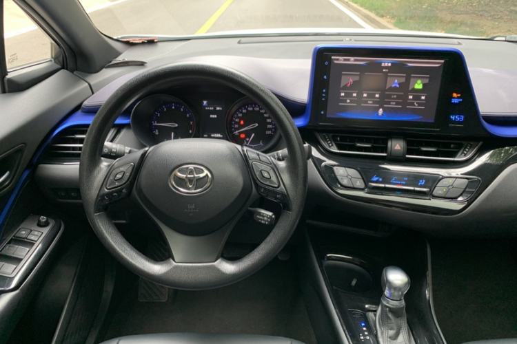 Used Toyota C-HR 2020 2.0L Leading Edition Interior 6