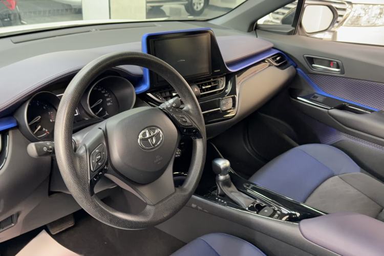 Used Toyota C-HR 2020 2.0L Leading Edition Interior 7