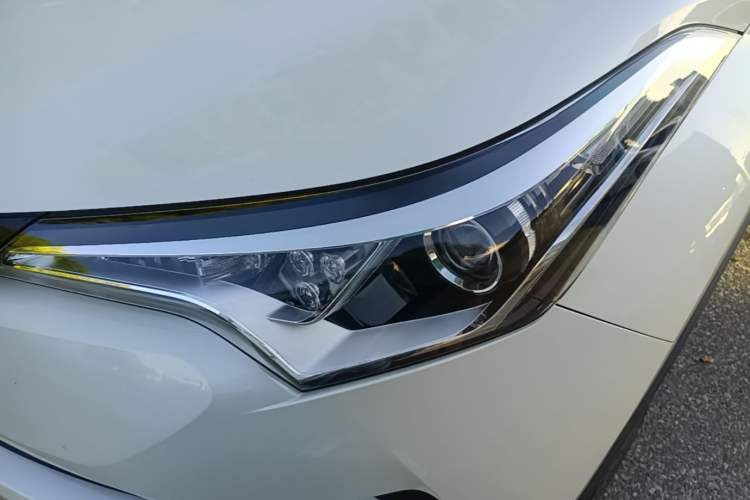 Used Toyota C-HR 2020 2.0L Leading Edition Left Front Headlight