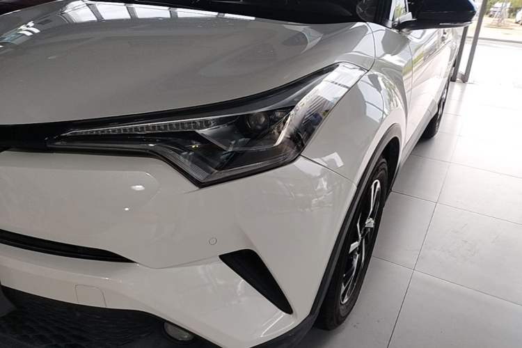 Used Toyota C-HR 2020 2.0L Luxury Edition Left Front Headlight