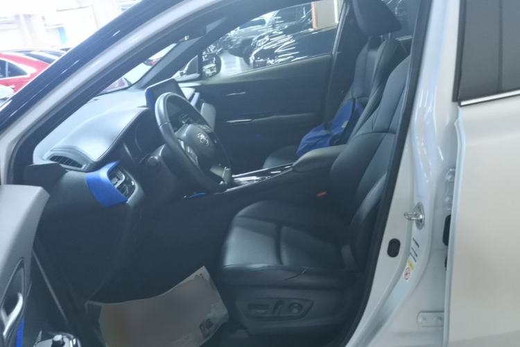Used Toyota C-HR 2020 2.0L Luxury Edition Left Front Seat