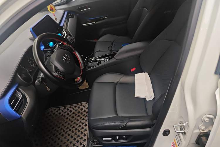 Used Toyota C-HR 2020 2.0L Luxury Edition Left Front Seat