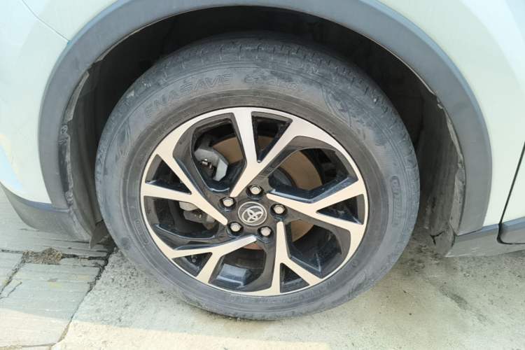 Used Toyota C-HR 2020 2.0L Leading Edition Left Front Wheel Hub