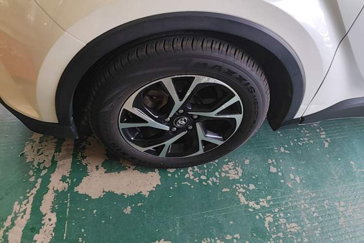 Used Toyota C-HR 2020 2.0L Luxury Edition Left Front Wheel Hub