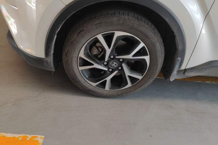 Used Toyota C-HR 2020 2.0L Leading Edition Left Front Wheel Hub